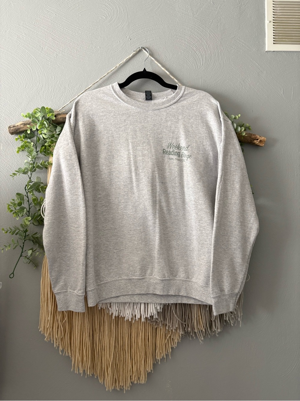 Weekend Reading Crewneck Sweatshirt in Light Gray